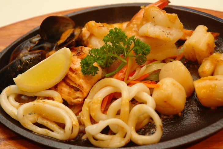 The Captain Seafood Neptune.JPG