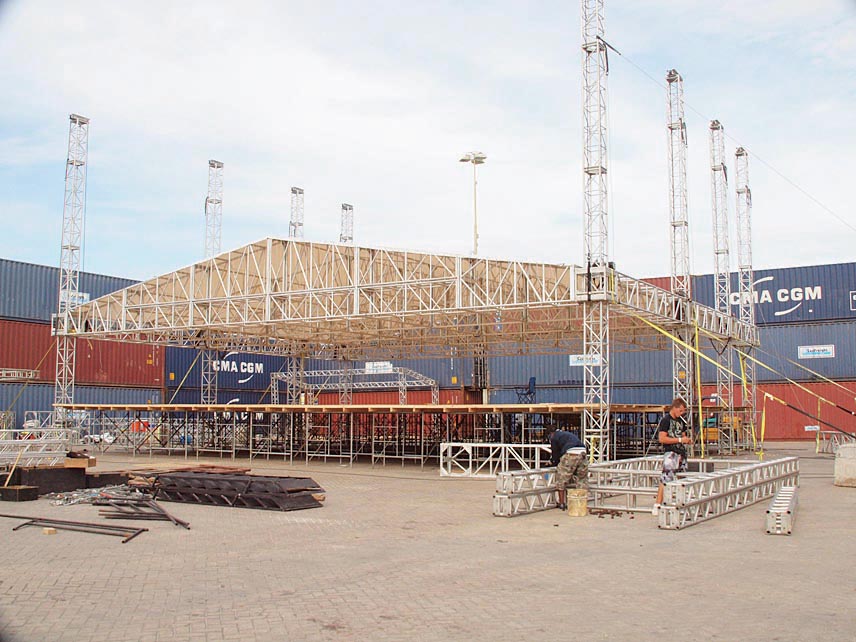 One of the largest stages Aruba has ever seen.jpg