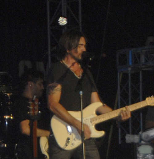 Juanes-delivers-Latin-Rock2.jpg