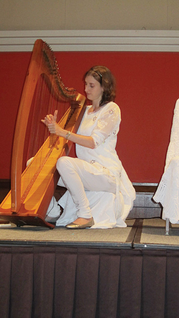 Mary & her harp 1.JPG