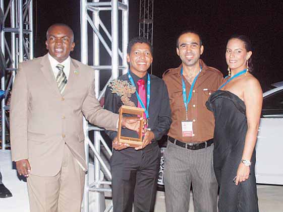 Aruba Flavor Popular Choice winner AWA Brak Francisco Pardo and Ryan Oduber.jpg