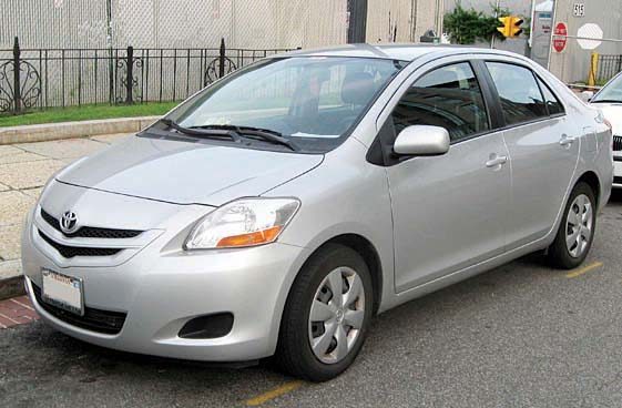 Clean, dependable Toyota Yaris.jpg