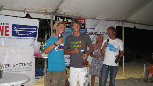 Pechi Pechacek (left), 3 time winner of the Aruba Rembrandt Regatta Kitesurf competition. Picture by Eric Mijts.JPG