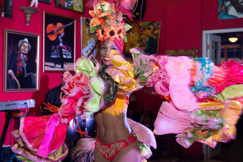 Cuba's-Cookin-aruba Cuban Cabaret