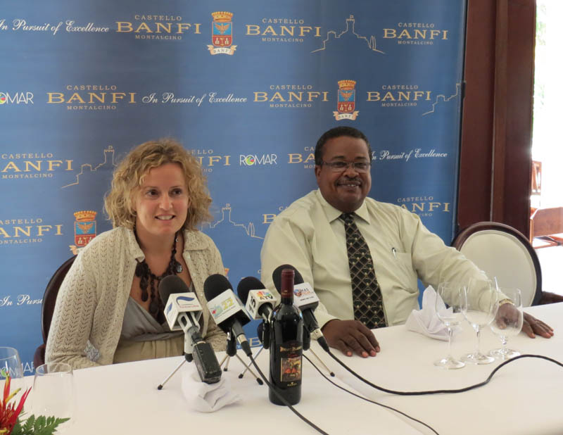 Michela Dominici and members of the press.jpg