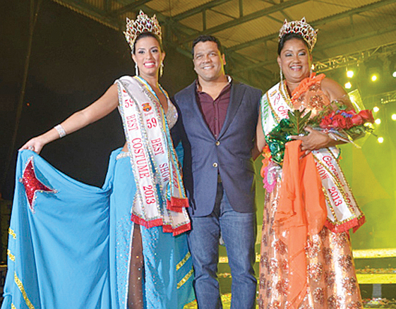 Minister Dr Richard Visser with Grand Queen and Mrs Carnival.jpg
