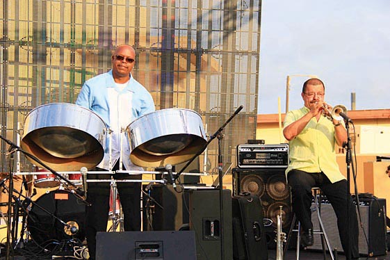 Nico Connor and Eduardo Maya.jpg