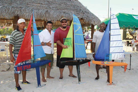 top three winners 35 inch division.jpg