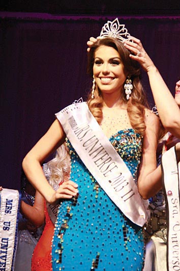 Second runner up Mrs Puerto Rico