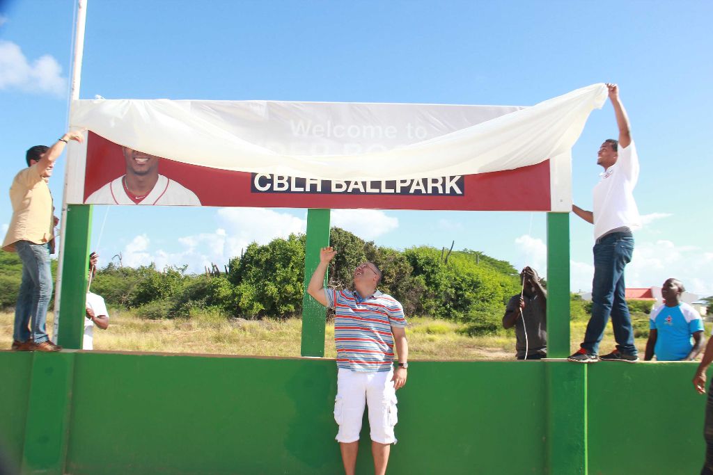 A festive inauguration for the “Xander Bogaerts Ballpark” in Lago Heigths,  Aruba