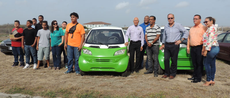 Divi Resorts Aruba donated electric cars to the Automobile Repair and Maintenance school