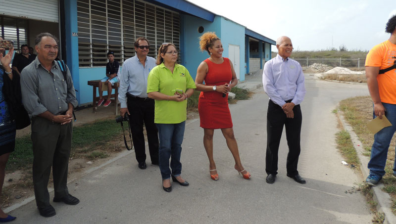 Divi Resorts Aruba donated electric cars to the Automobile Repair and Maintenance school