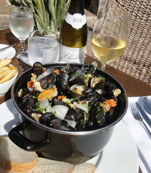 Mussel season at Papillon Restaurant Aruba