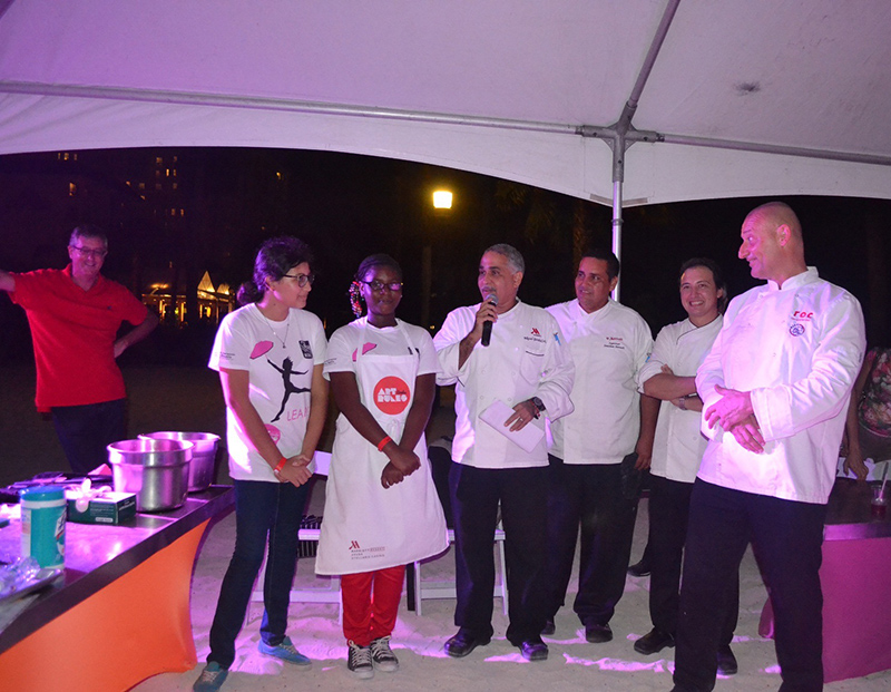 Chefs with the winners.JPG