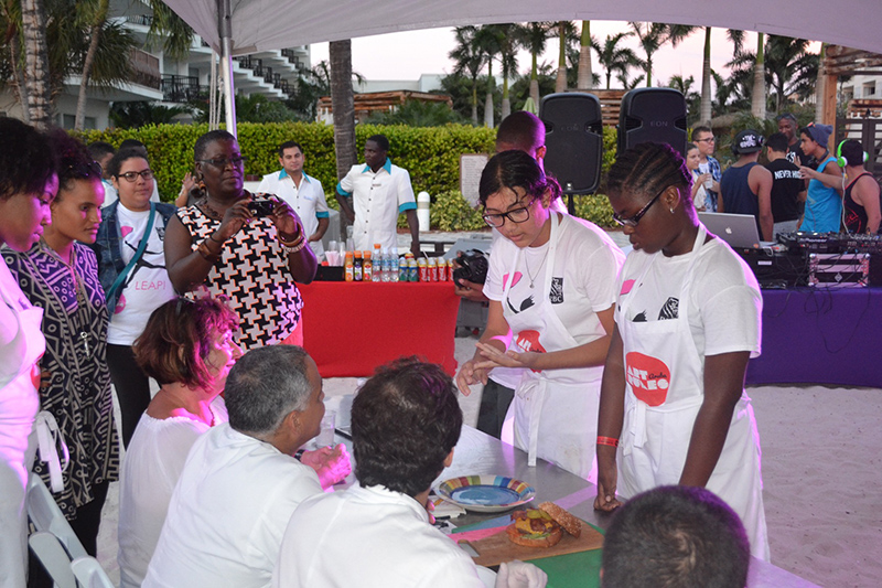 Students with the juries.JPG