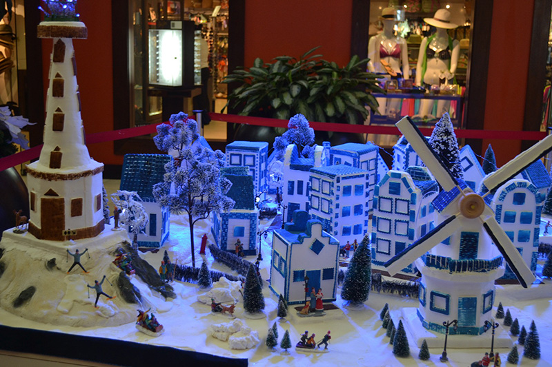 Delft Blue Miniature Village 3.JPG