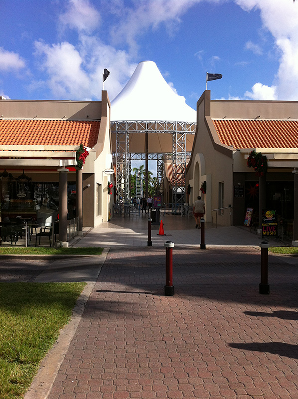 Open Air Shopping Malls in Oranjestad, Aruba - The Marketplace
