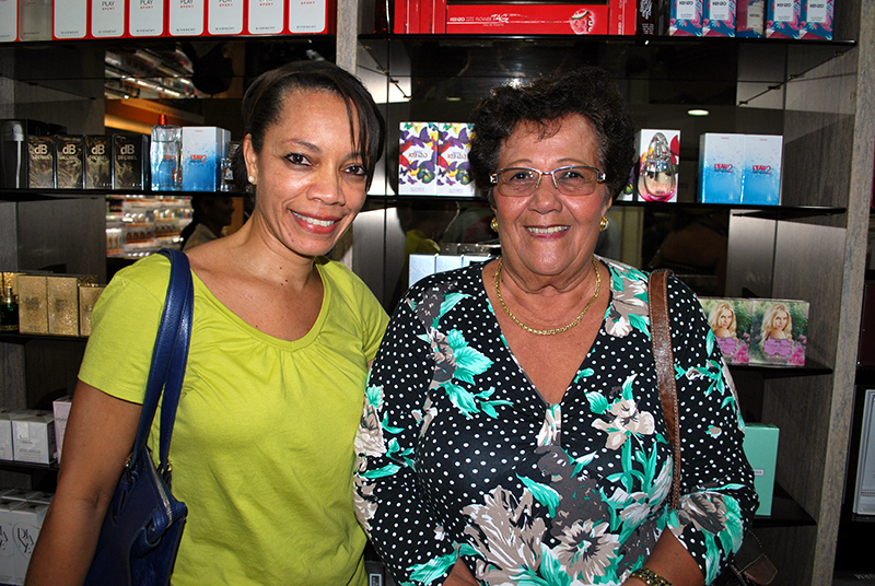 Maggy's Aruba in San Nicolas first to earn Certification Award in Service Delivery