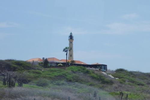 Aruba_Calfornia Lighthouse_Distance.jpg