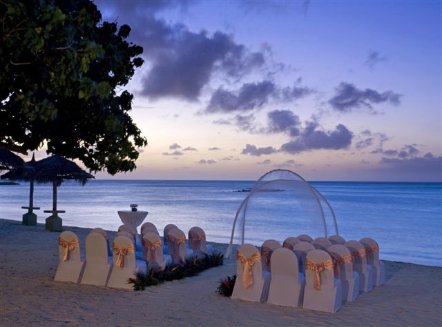 beach wedding.jpg